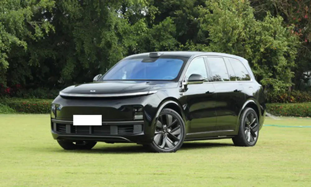 Luxury  Intelligent   Extended Range  Spacious Safety  High Performance (2).jpg