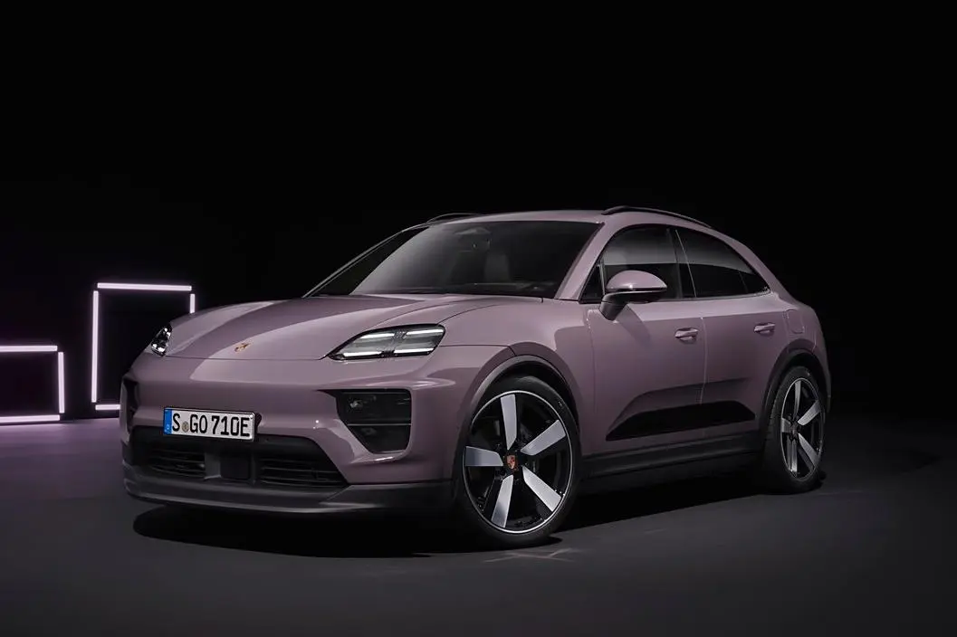 New EV energy Por-sche Macan 4 Turbo EV Ma...