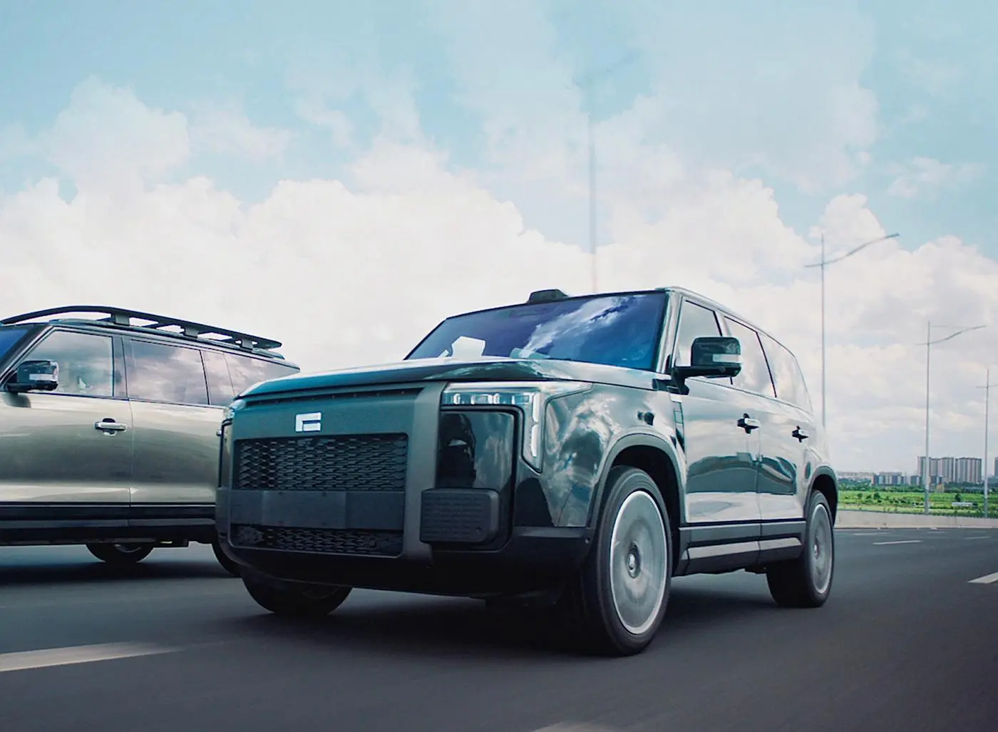 Tianjin Shijixinglian International Trade Co., Ltd. successfully completed the first overseas individual customer car purchase