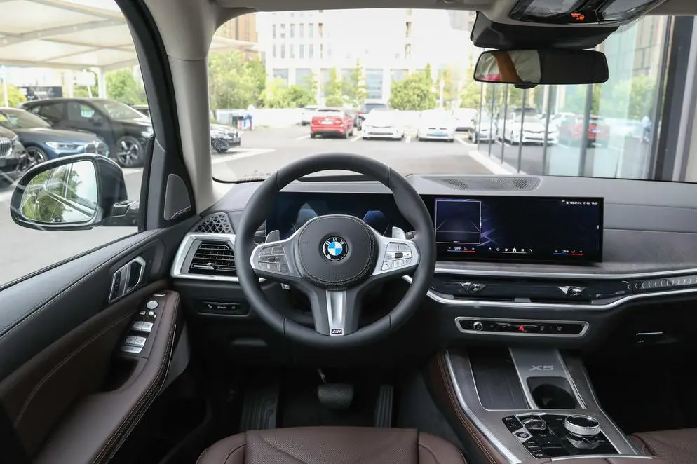 BMW X5-6.jpg