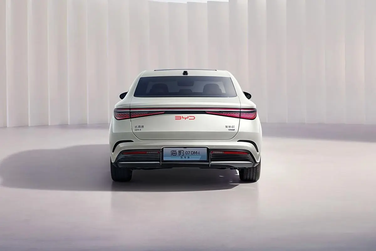 BYD Sealion 7  1.jpg