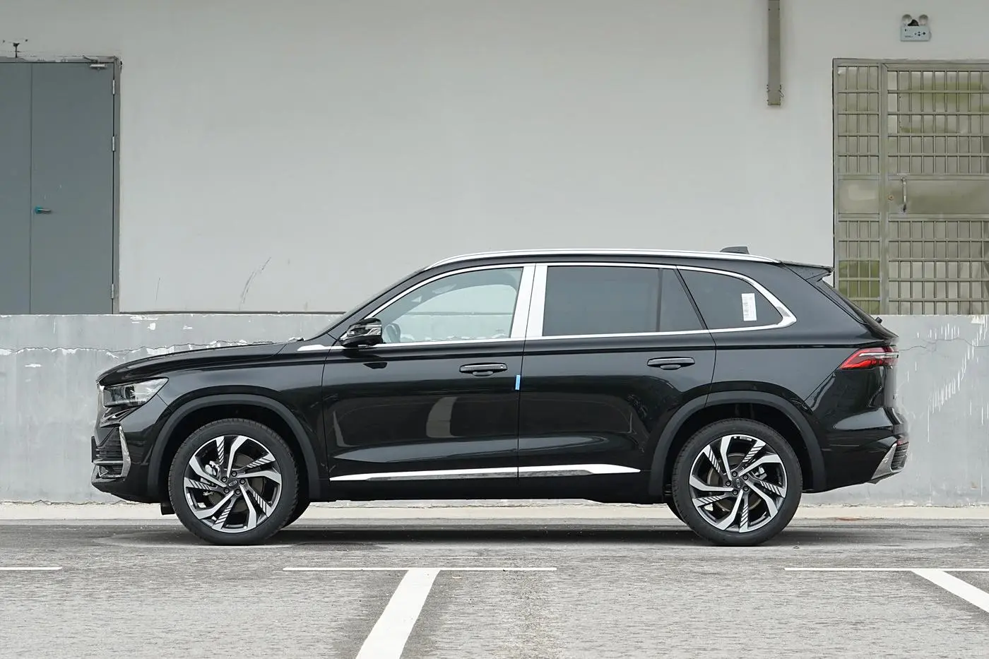 GEELY Monjaro-3.jpg