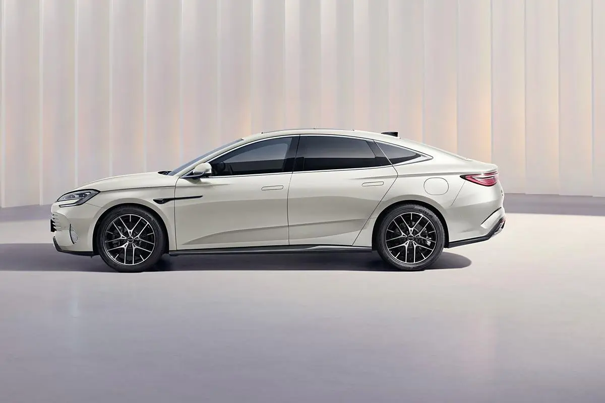 BYD Sealion 7  2.jpg