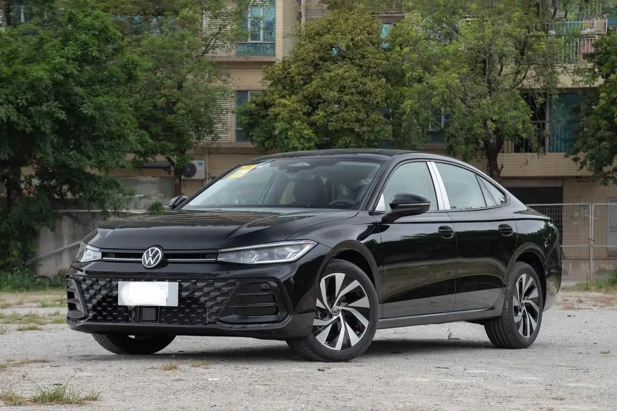 Volkswagen Passat Pro 300TSI Dragon Glory Edition/Starry Sky Dragon Glory Edition is launched