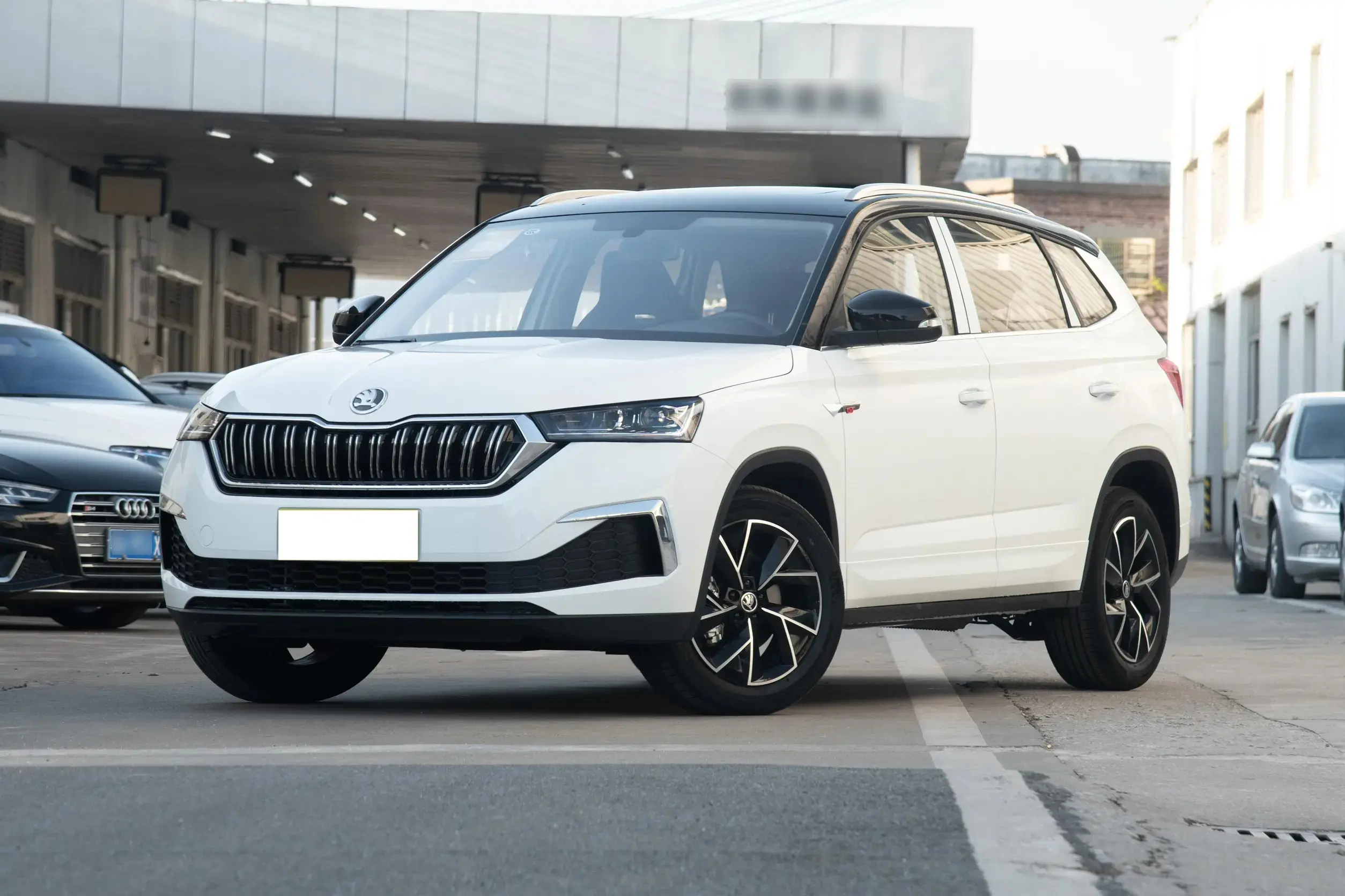 Skoda KAMIQ Small SUV 5 Seats Speed Friend...